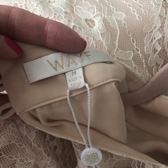 NWT Wayf Lace Blouse. Medium. - Picture 9 of 12